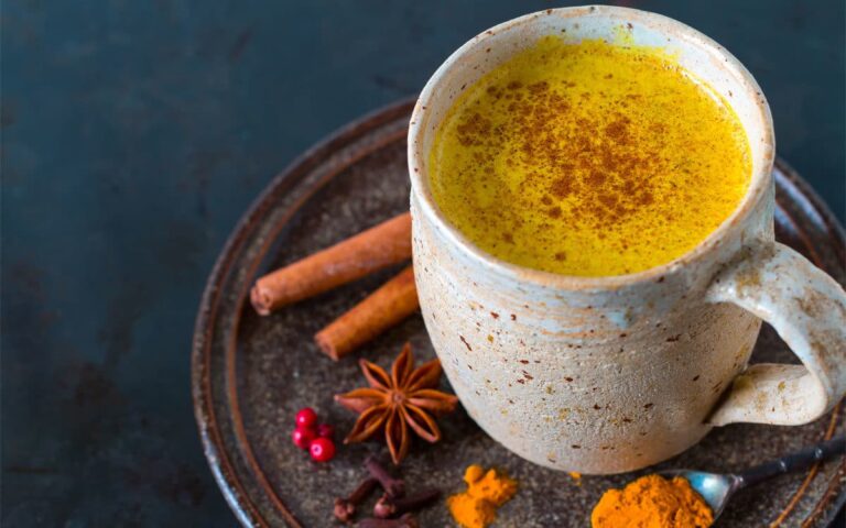 Turmeric and Cinnamon Tea will Eliminate Inflammation Naturally!